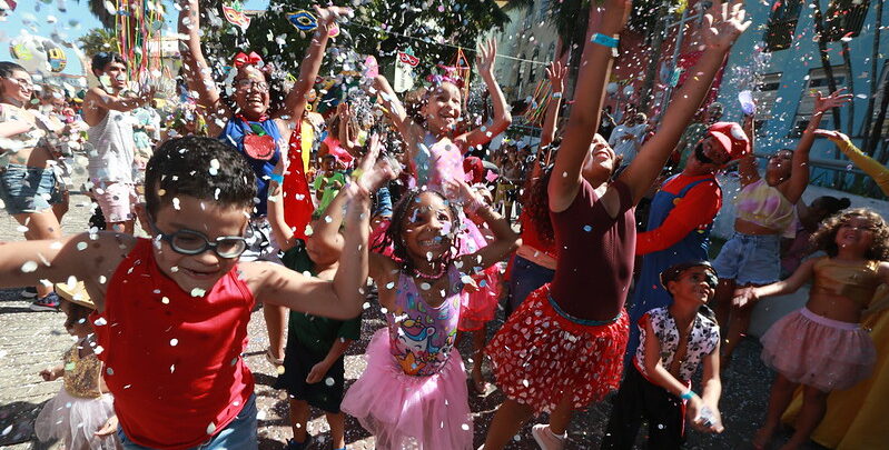 Bailinhos, blocos e pipocas: confira a programação para as crianças no Carnaval