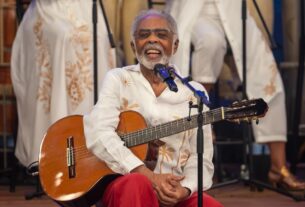 Altas Horas homenageia o cantor baiano Gilberto Gil em especial na TV Globo