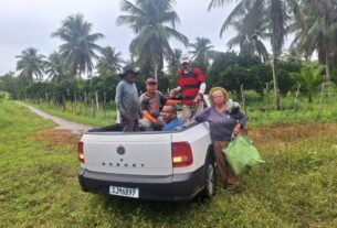 Conheça a história da baiana que criou 18 filhos adotivos e segue trabalhando aos 91 anos
