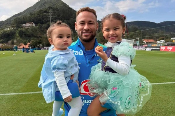 Neymar compra única mansão vizinha à sua em Mangaratiba por R$ 22 milhões, diz programa