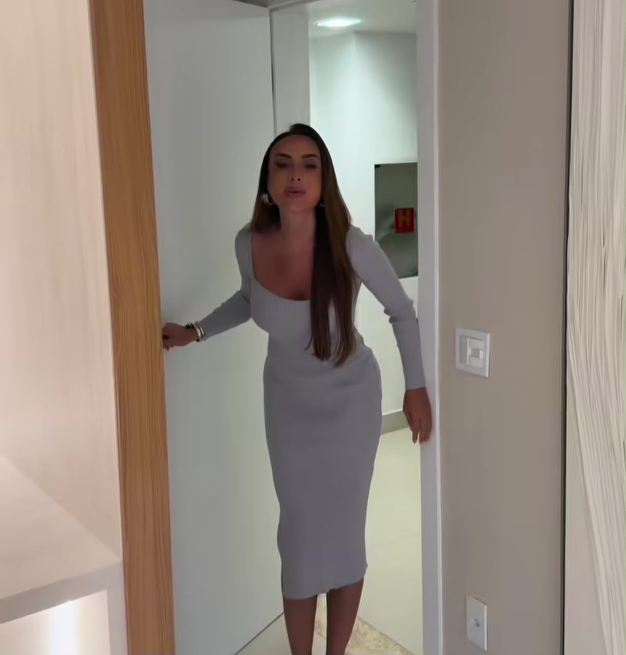 Nicole Bahls mostra apartamento após reforma: ‘É a realização de um sonho’