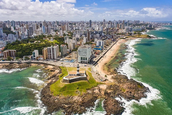 Praia de Salvador pode se tornar Reserva Nacional de Surf; saiba qual
