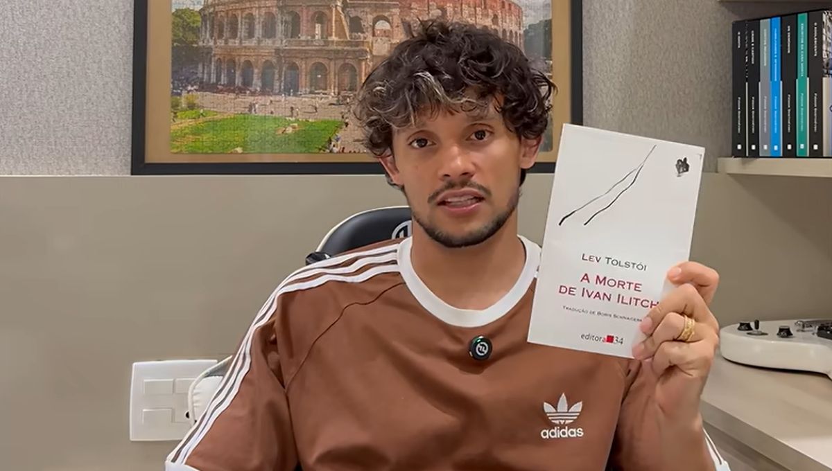 Jogador indica clássico russo e livro publicado no século 19 dispara entre os mais vendidos no Brasil