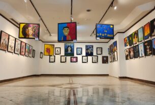 Alunos do Colégio da Polícia Militar transformam dilemas da juventude em exposição de arte