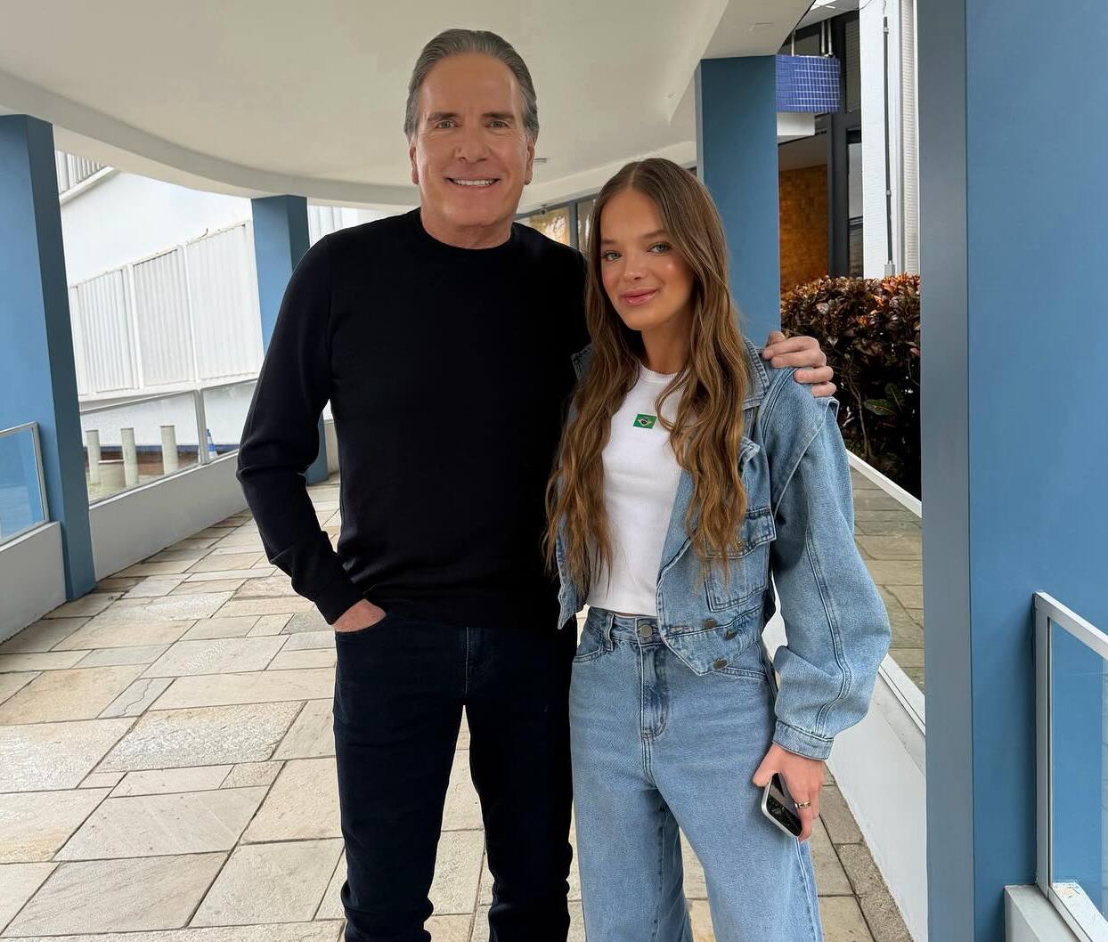 Roberto Justus vota ao lado de Rafa Justus e elogia decisão da filha de 17 anos: “Dever cívico falou mais alto”